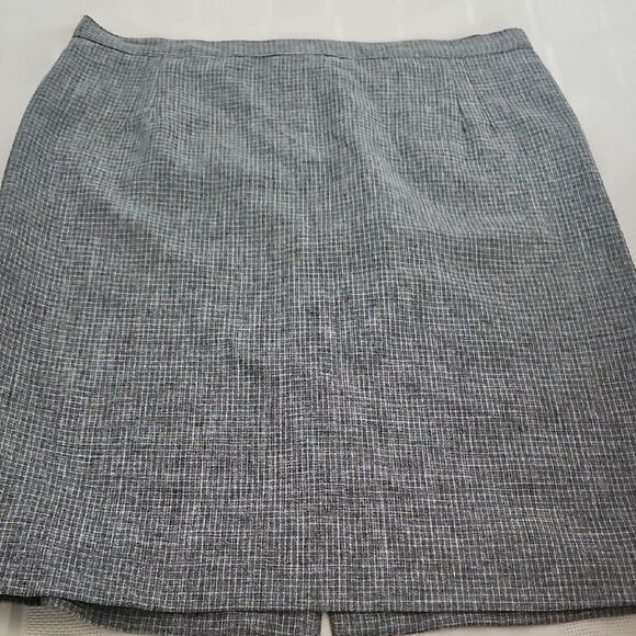 Gray Mini Pencil Skirt for Work - Picture 15 of 16